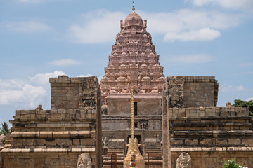 The main shrine, or Vimana, of the 11th century Brihadeeswarar temple at Gangaikondacholapuram in Tamil Nadu © pjhpix