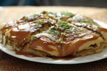 家庭で作ったお好み焼き