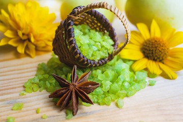  Bath salt .  Aroma of the nature .  Green Spa - minerals for aromatherapy . aroma summer . Vegetarianism .  salt in a basket on a table . 