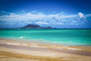 Fototapeta na wymiar Kailua beach with beautiful turquoise water on Oahu island, Hawaii