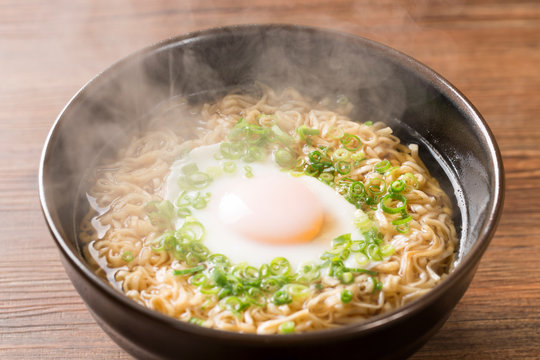 インスタントラーメン