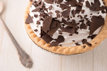 chocolate cream pie with chocolate shavings