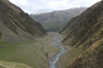 Fototapeta na wymiar Valley in the georgian mountans