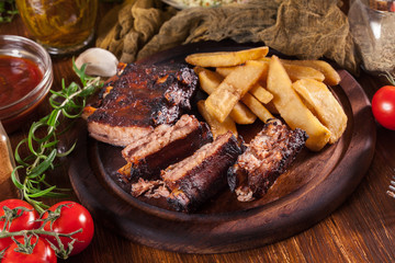 Spicy barbecued pork ribs