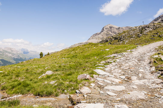 Silvaplana, Corvatsch, H&ouml;henweg, Wasserweg, Wanderweg, Furtschellas, Piz Mezdi, Piz Surlej, Oberengadin, Alpen, Graub&uuml;nden, Sommer, Schweiz