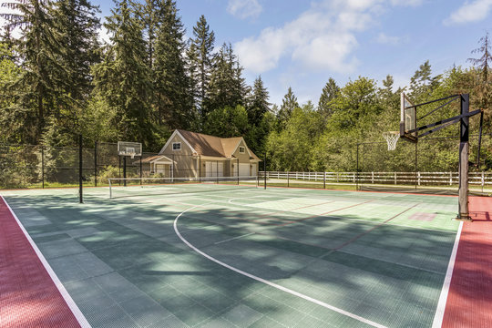 Outstanding country residence with tennis court.
