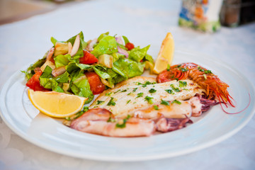 Блюдо рыба и морепродукты / Grilled fish and seafood