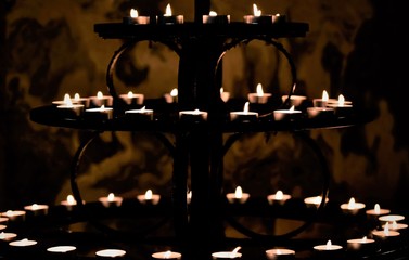 Fototapeta na wymiar église...bougies