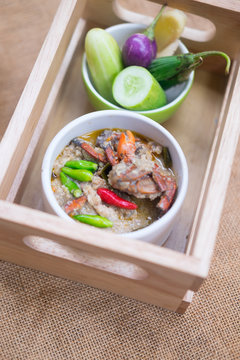 Crab Stew served with fresh vegetable in box