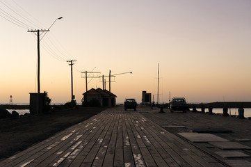 Obraz na płótnie Canvas Sunrise at the pier