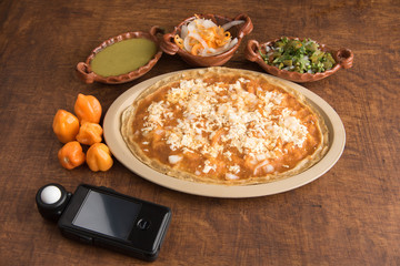 Fotografia de producto Sope de Salsa Roja con Queso y exposimetro