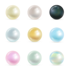 Vector realistic set of pearls from the shells of sea mollusks f