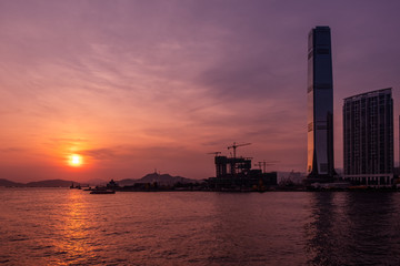 Obraz premium Sunset of Victoria Harbor of Hong Kong