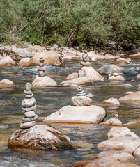 Cairns de la rivière Chéran en Bauges