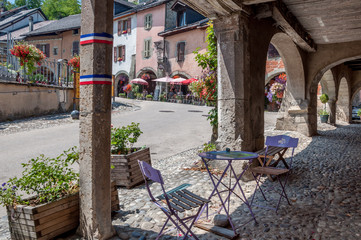 Fototapeta na wymiar Bourg médiéval d'Alby sur Chéran en Savoie