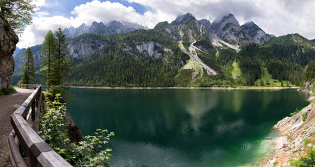 Fototapeta na wymiar Gosausee lake in Tyrol