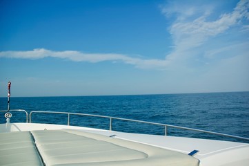 Plakat Luxury Yacht Cruising the Ocean in Newport, Rhode Island.