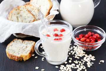 Healthy breakfast: overnight oats with fresh blueberries in a glass jar