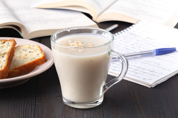 oatmeal porridge with milk - healthy breakfast