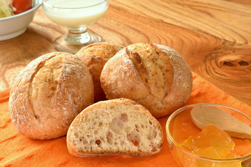 Rye and whole grain bread