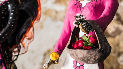 flores detalle catrina cartoneria rosa canasta de rosas dia d e muertos