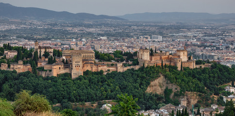 Fototapeta na wymiar Sunset over Granada city and Alhambra
