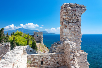 Ancient ruins overlooking the sea in Samos Town - obrazy, fototapety, plakaty