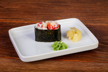 Gunkan sushi crab