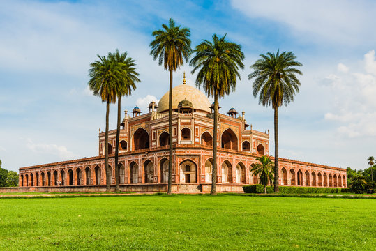 Humayun's Tomb, a beautiful manuments and UNESCO world herigae site