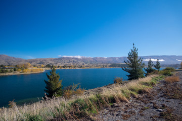 Mountain and lake in Queenstown