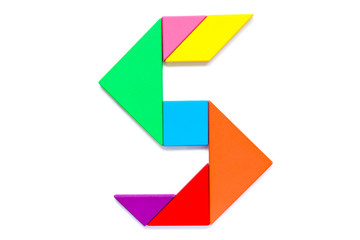Color tangram puzzle in english alphabet s shape on white background - obrazy, fototapety, plakaty