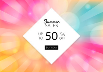 Banner saldi estivi su sfondo colorato con riflessi