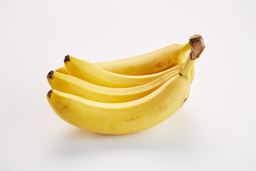 Bananen auf weissem Hintergrund