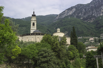 Fototapeta na wymiar View of the Church tower in Gargnano
