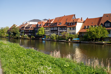 Fototapeta na wymiar Bamberg at home near the water