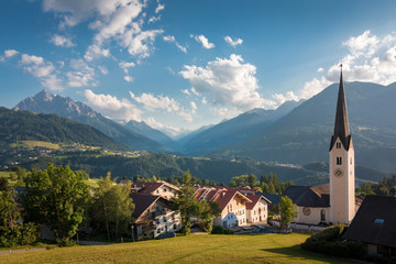 Kirchdorf in der Gemeinde Patch in Tirol bei Innsbruck, Österreich