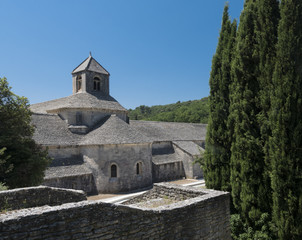 Fototapeta premium Notre-Dame de Senanque Cistercian abbey, Gordes. Vaucluse, Provence-Alpes-Côte d´Azur, France.
