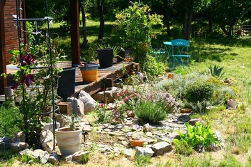 rocaille et joli jardin