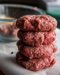 Hamburger patties, uncooked