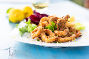 Anelli di calamaro fritto, Mediterranean food