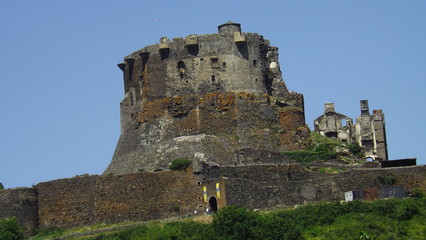 Fototapeta na wymiar Donjon du château de Murol en Auvergne 