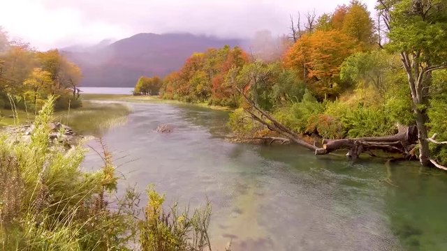 Rio Villarino en el parque Nacional Nahuel Huapi, Neuquen, Argentina.