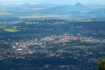 Blick vom Komáří hůrka / Mückentürmchen bei Teplice