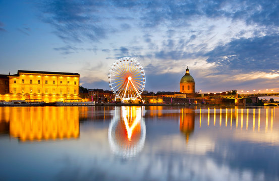 Ferries Wheel river. Toulouse, France