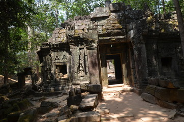 Fototapeta premium cambodia ancient hindu temple angkor ruins stone asia