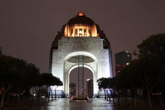Revolution monument
