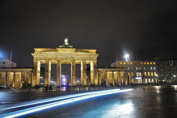 Brandenburg Gate and the square © BAHADIRARAL