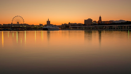Naklejka premium Málaga Skyline