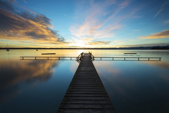 Jetty, early morning at Lake Starnberg near Tutzing, Bavaria, Germany, Europe, PublicGround, Europe