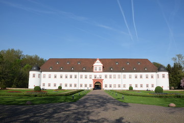 Fototapeta na wymiar Schloss in Heusenstamm